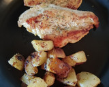 Foto del paso 4 de la receta: Pollo con patatas al orégano