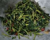 Foto langkah ke 3 dari resep 45. Tumis Kangkung Sederhana.