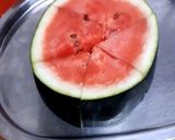 A picture of step 1 of Watermelon fruit pizza.