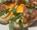 Foto del paso 4 de la receta: Tostada con huevo y jamón
