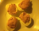 Foto del paso 4 de la receta Huevos rellenos de salmón ahumado