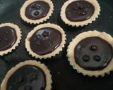 Foto langkah ke 7 dari resep Pie Brownies Tanpa Oven.