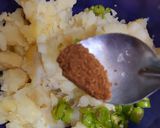 A picture of step 5 of Pani puri with saunth ka pani.