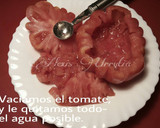 Foto del paso 5 de la receta: Tomate relleno de gambas y mozarella