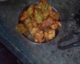 A picture of step 6 of Lauki chilka pakora with masala muri.