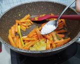 Foto langkah ke 3 dari resep Acar Kuning Timun Wortel.