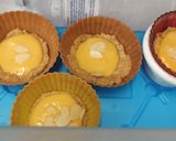 A picture of step 3 of Custard crumble biscuits.
