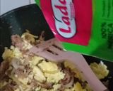 Foto langkah ke 4 dari resep Tumis Tuna dan Telur Simple.