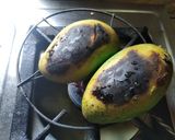 আম পোড়ার শরবত (Aam porar sorbot recipe in Bengali) রেসিপির ধাপ 2 ছবি