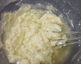 A picture of step 3 of Lemon flan froasting lemon.