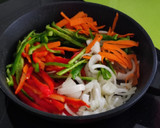 Foto del paso 3 de la receta: Noodles de arroz con salsa Teriyaki