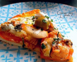 Foto del paso 4 de la receta: Pizza rápida de conservas con cebollino, provenzales y nata
