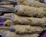 Foto langkah ke 3 dari resep Corndog roti sosis mozarella.