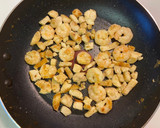 Foto del paso 4 de la receta: Noodles con costilla de cerdo y gambas!🥡🥢