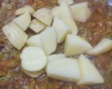 A picture of step 3 of Potato cabbage recipe.