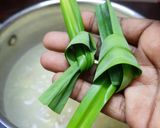 A picture of step 6 of Kolak singkong mutiara.