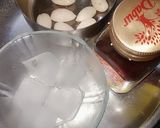 A picture of step 2 of Papaya almond shake.