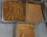 Foto langkah ke 1 dari resep Dessert Box Strawberry Cream and Regal, Box Ultah Sederhana.