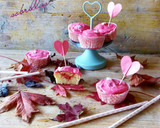 Foto del paso 7 de la receta: Cupcakes rellenos con glasa de nata