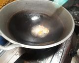 Foto langkah ke 3 dari resep Kwetiau Goreng Sederhana.