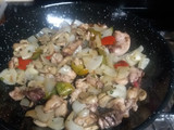 Aprovechamiento. Tallarines fritos con pollo y salsa de soja