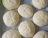Foto langkah ke 3 dari resep Korean Garlic Cheese Bread (cheddar).