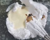 A picture of step 5 of Indian Tiramisu.