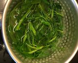 Foto langkah ke 2 dari resep Rujak Kangkung 🌿🌿🌿.