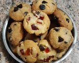 A picture of step 2 of Choco chips cookies.