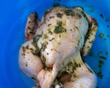 Foto del paso 13 de la receta: Pollo asado al horno, relleno de limón encurtido y patatas