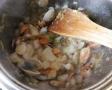 Foto del paso 3 de la receta: Arroz meloso de marisco