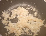 Foto del paso 6 de la receta: Supremas de Merluza en salsa con champiñones y gambones