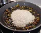 Foto del paso 5 de la receta Arroz Negro de Despensa