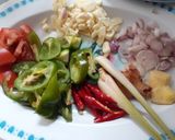 Foto langkah ke 3 dari resep Tumis Cumi Asin Cabe Gendot.