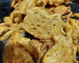A picture of step 3 of Onion pakora.