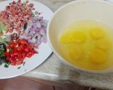 A picture of step 1 of Korean egg rolls.