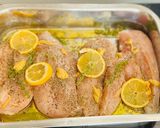 Une image de l'étape 1 de Poulet mariné citron / thym / moutarde.