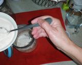 Foto del paso 1 de la receta: Prefermento o poolish una masa madre rápida