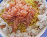 Foto del paso 2 de la receta: Ensalada de cuscús, naranja, hierbabuena, pistachos y ahumados