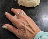 Foto del paso 7 de la receta: Pancitos de cebolla y fiambres