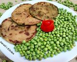 A picture of step 5 of Matar Paratha (Green Peas Paratha).