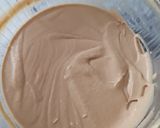Foto del paso 4 de la receta: Helado de café capuchino con trocitos de chocolate