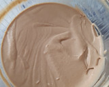 Foto del paso 4 de la receta: Helado de café capuchino con trocitos de chocolate