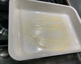 Une image de l'étape 9 de Chapon fermier aux herbes aromatiques farci cèpes et morilles.
