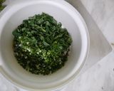 A picture of step 2 of Kumbhania Bhajia.