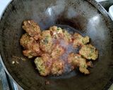 A picture of step 3 of Cabbage pakoda.