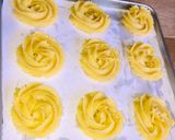 A picture of step 6 of Rich butter cookies.
