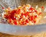 Hình bước làm 3 của món Gỏi Rau Tiến Vua Chả Lụa