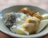 Foto del paso 3 de la receta: Bowl de desayuno con pera y crema de cacahuete casera