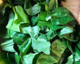 A picture of step 4 of Wild garlic, spinach and potato soup.